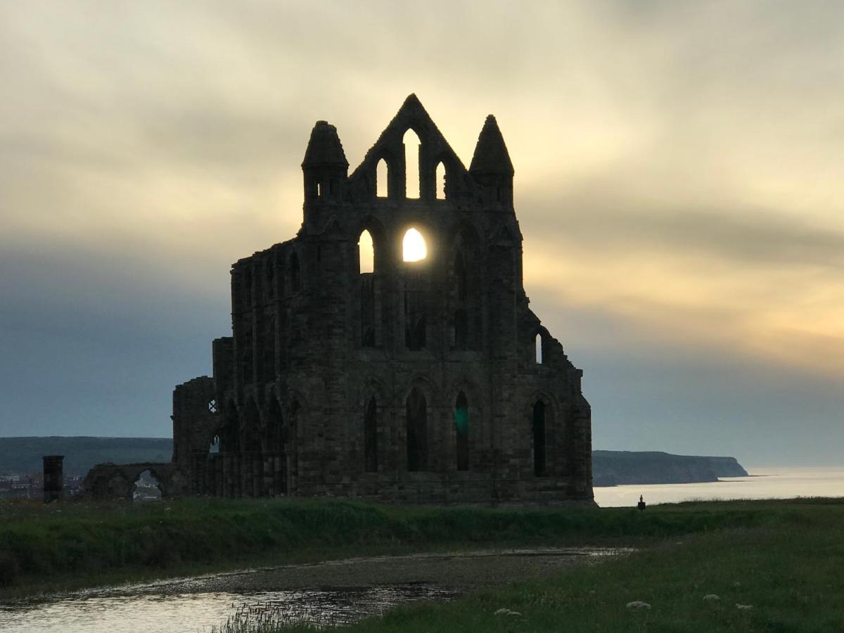 Low Tide Whitby Ngoại thất bức ảnh